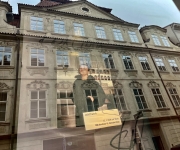 LENA KNAPPOVÁ - CHAPTERS -  MEZI PAŘÍŽÍ A PRAHOU ...